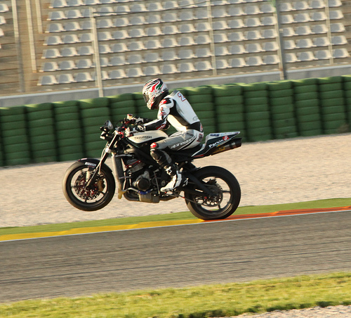 McCoy testa la Street Triple R