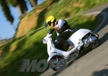 La posizione di guida &egrave; quella tipica di tutte le Vespa