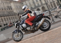 APRILIA Mana 850