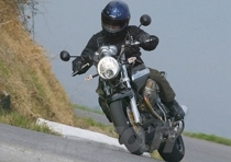 Questa Guzzi &egrave; &ldquo;consistente&rdquo;, la qualit&agrave; percepita al tatto &egrave; di quelle importanti