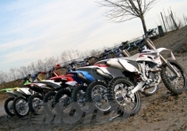 COMPARATIVA 450 CROSS 2009
