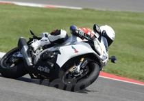 L’APRC è, dati alla mano, quanto di meglio offra il mercato in termini di controlli dinamici della moto,  controlli che se regolati in un certo modo, aiutano i veri manici a raggiungere i propri limiti (e spesso a oltrepassarli…) in sicurezza