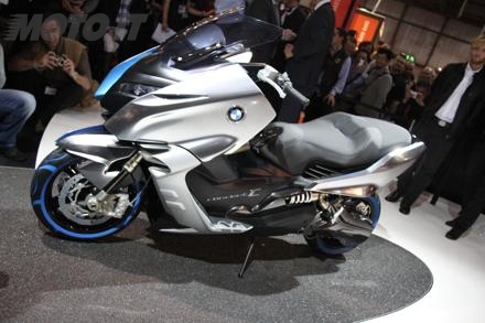 BMW concept c 4077