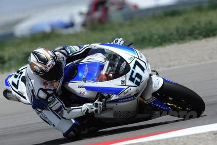 Lanzi in azione con la Ducati DFX SBK