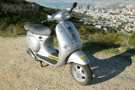 La Vespa di Luca Bracali in Sudafrica