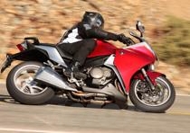 La VFR nacque 750 nel 1985 come Model Year &rsquo;86, con la sigla RC24