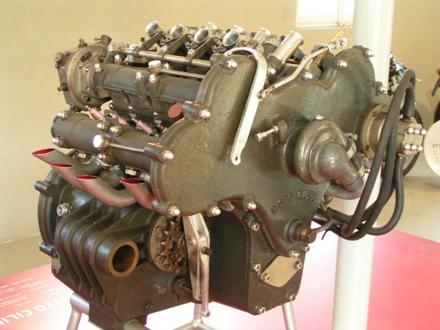 MandelloMuseo V8 1957