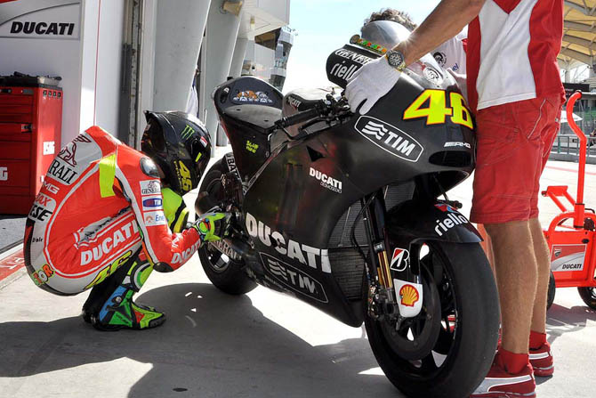 Rossi test sepang 2012