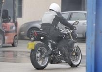 Triumph Street Triple 2013 (4)